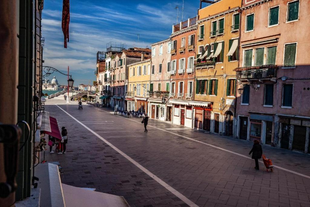 Appartamenti Superior In Via Garibaldi By Bricola Apartments Venice Exterior photo