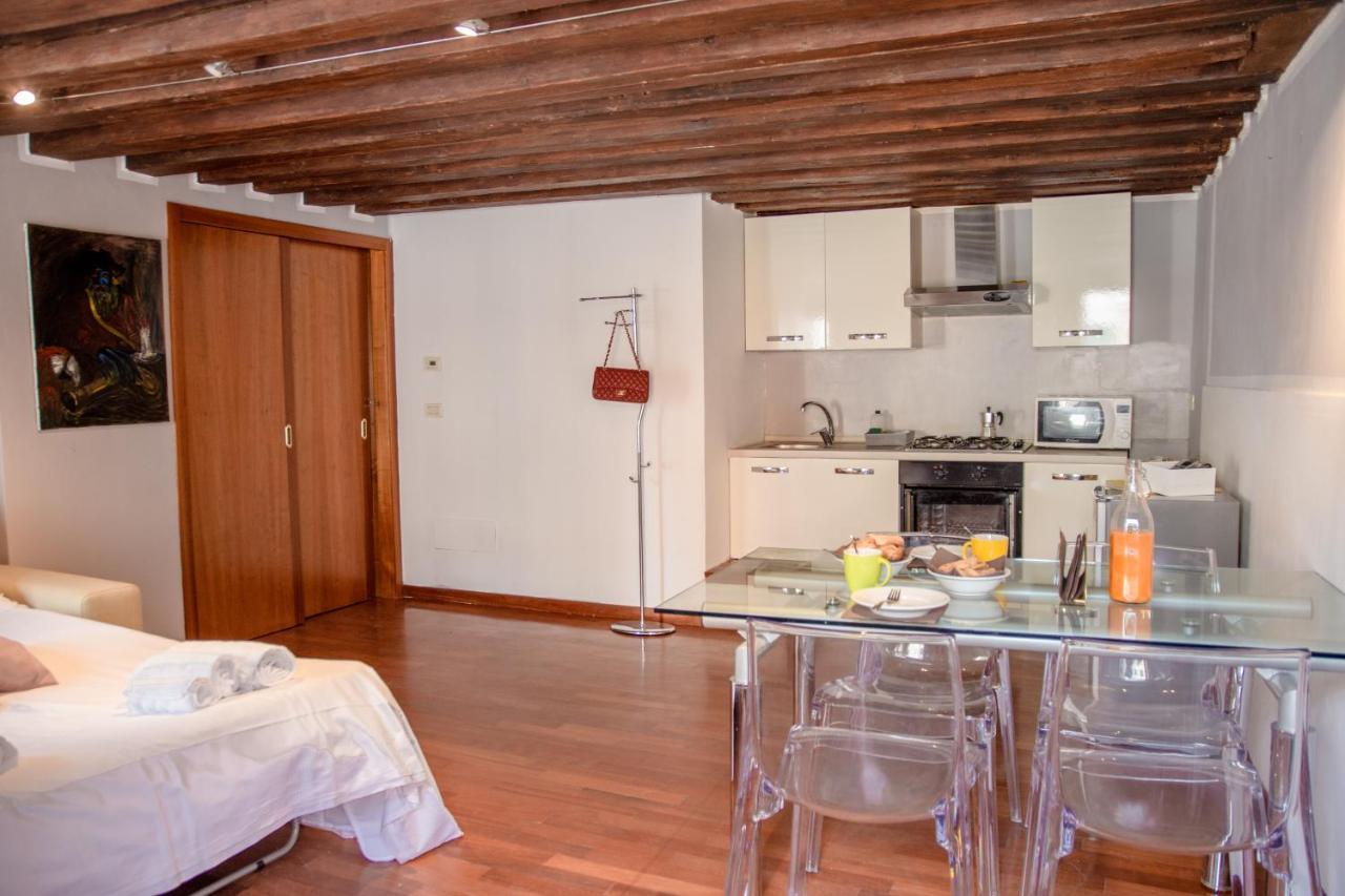 Appartamenti Superior In Via Garibaldi By Bricola Apartments Venice Exterior photo